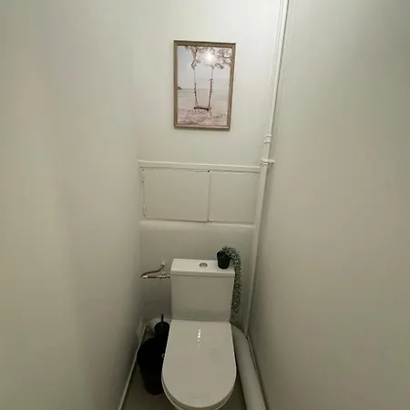 Cozy And Spacious 100 M2 1 Min From Rer D *