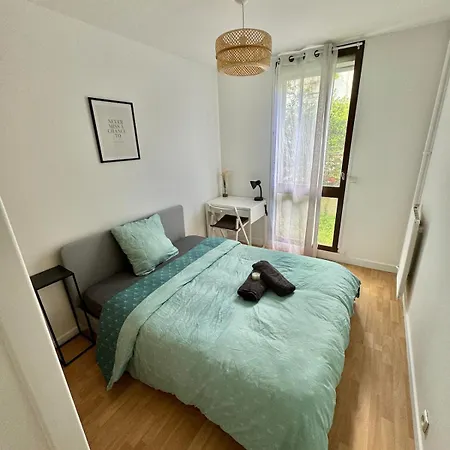 Cozy And Spacious 100 M2 1 Min From Rer D Courcouronnes