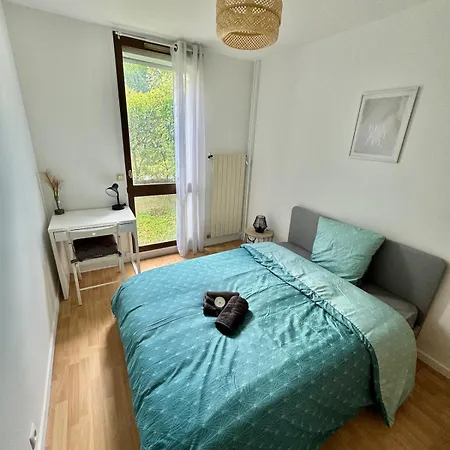 Cozy And Spacious 100 M2 1 Min From Rer D *
