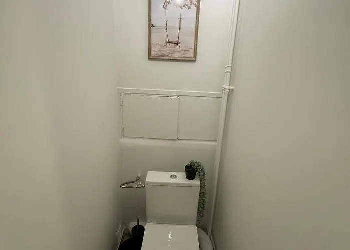 Cozy And Spacious 100 M2 1 Min From Rer D *
